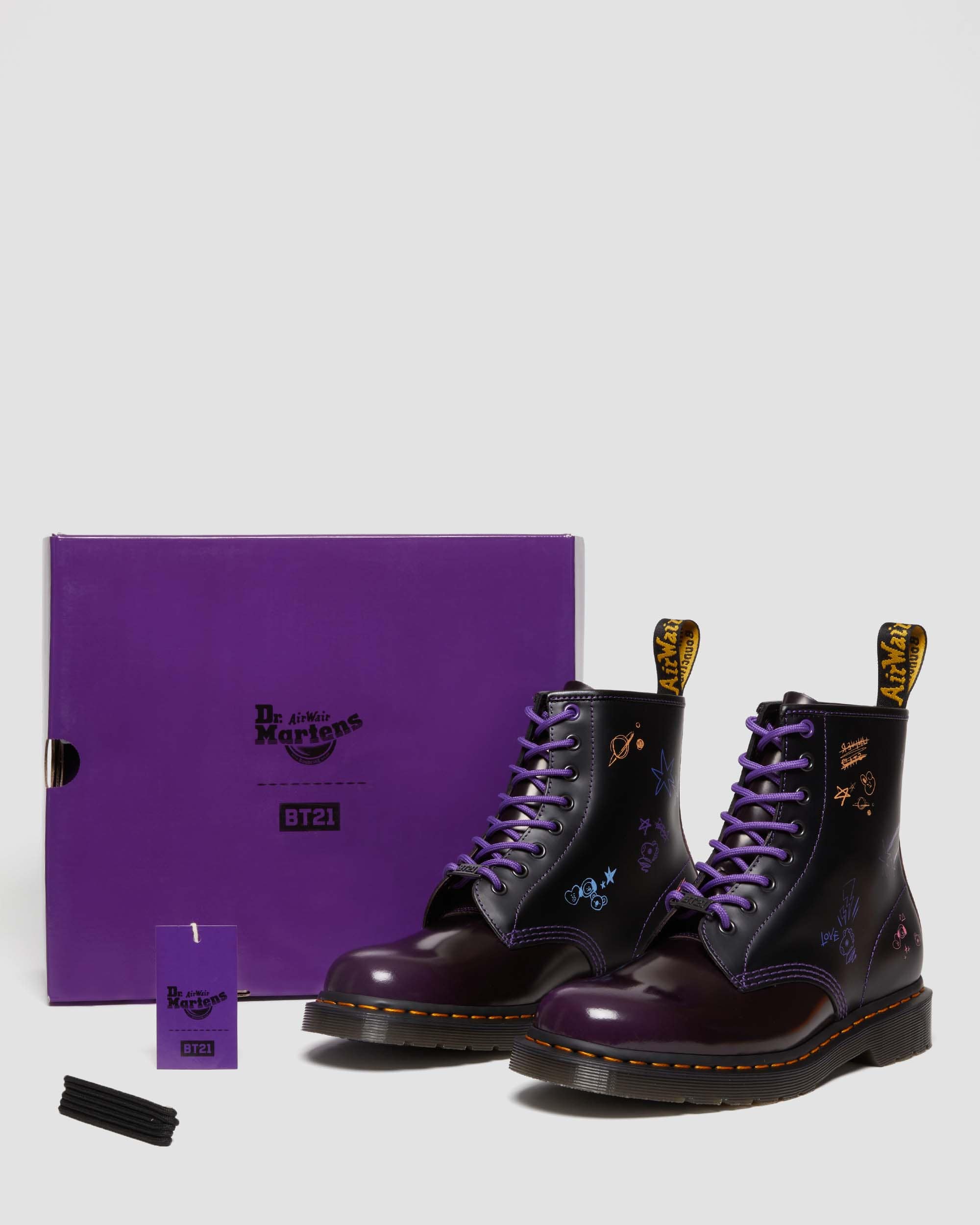 メール便に限り送料無料！！ 【完売品】Dr.Martens×BT21 1460 8ホール