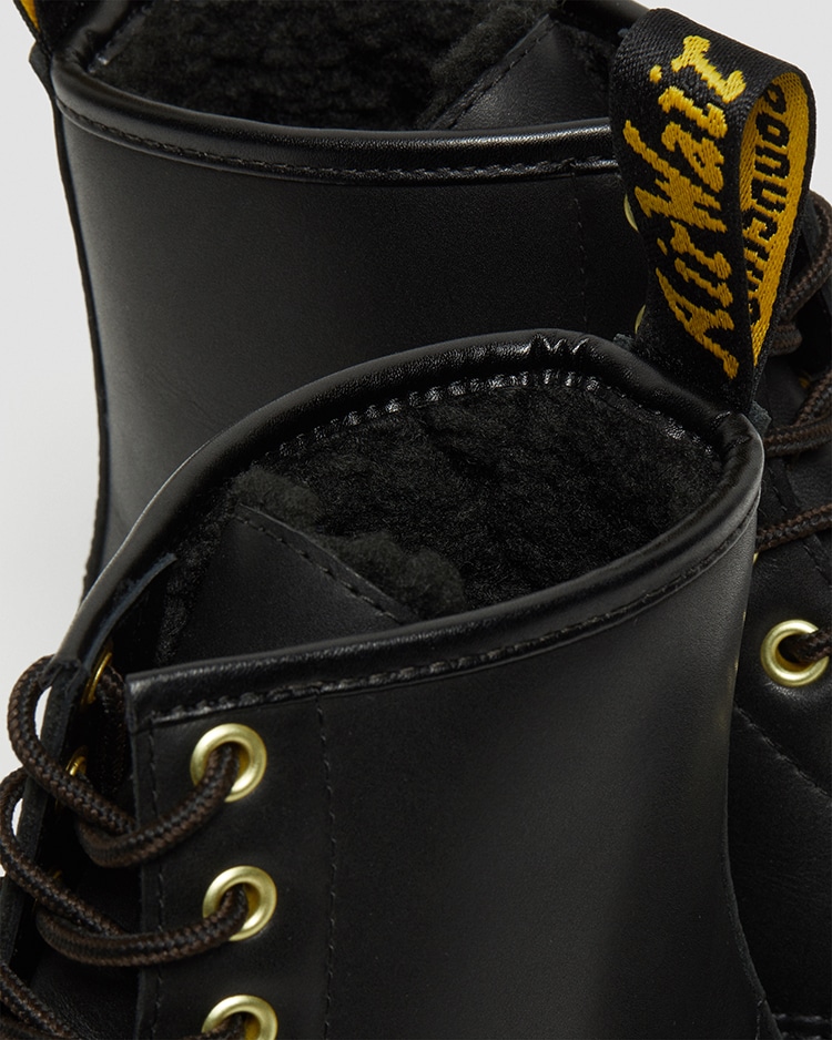 1460 WINTER GRIP 8 ホール ブーツ | ドクターマーチン公式オンラインショップ｜Dr.Martens