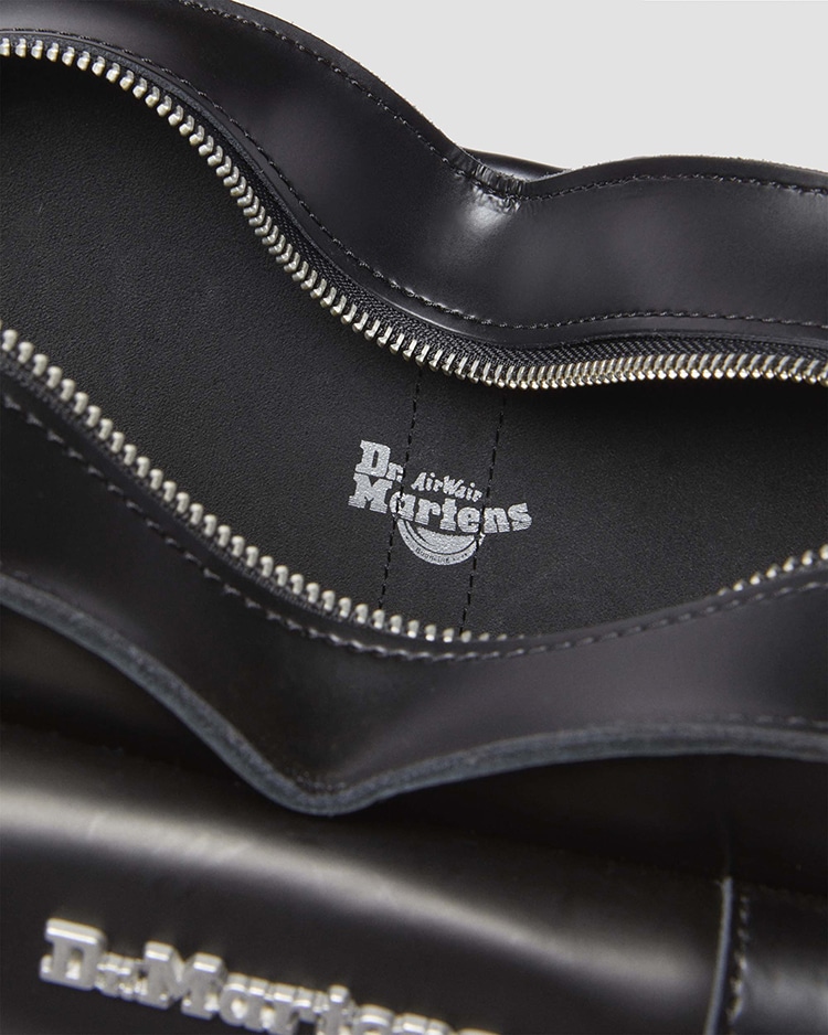 ハート バックパック | ドクターマーチン公式オンラインショップ｜Dr.Martens