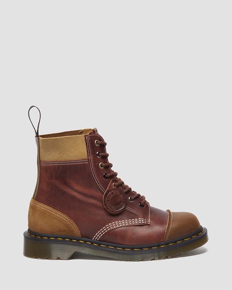 MIE 1460 デッドストック 8 ホール ブーツ | ドクターマーチン公式オンラインショップ｜Dr.Martens