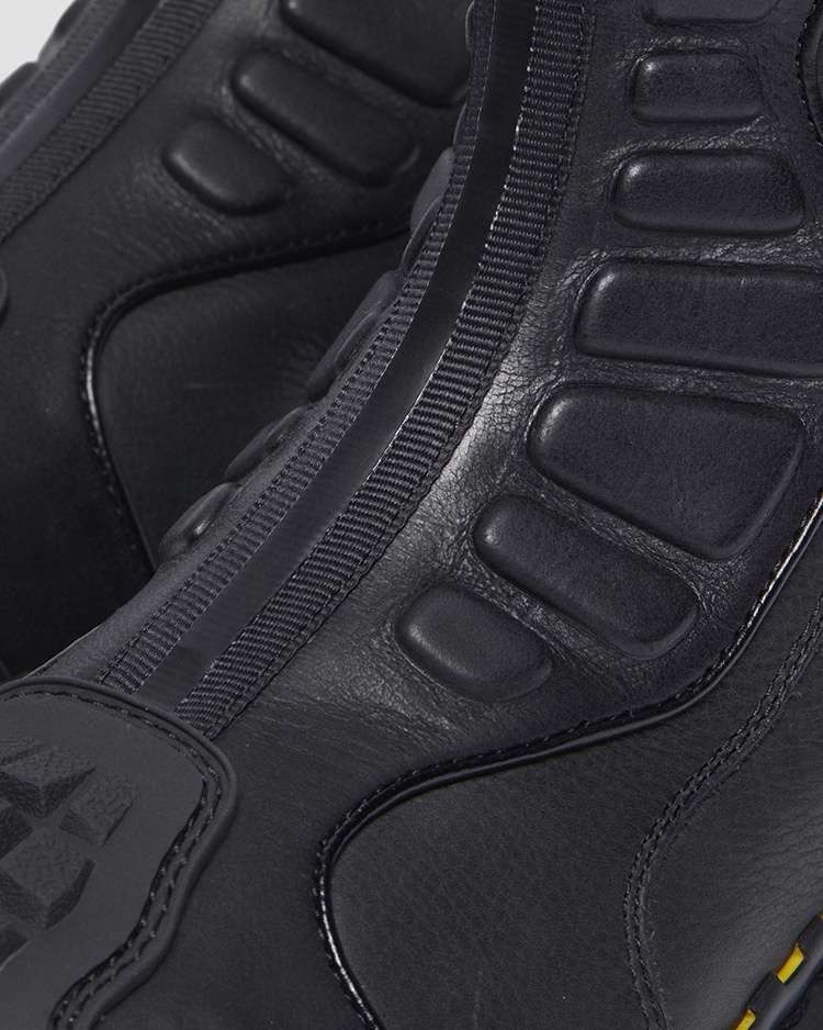 14XX 2976 プロテクト チェルシー ブーツ | ドクターマーチン公式オンラインショップ｜Dr.Martens
