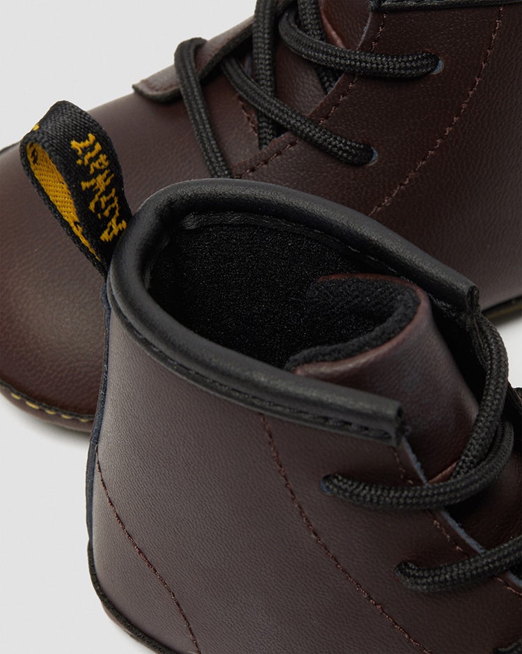 1460 CRIB レース ブーツ | ドクターマーチン公式オンラインショップ｜Dr.Martens