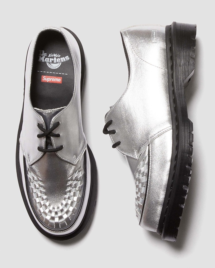 カラーはsilvesupreme × Dr.martens ramsey silver