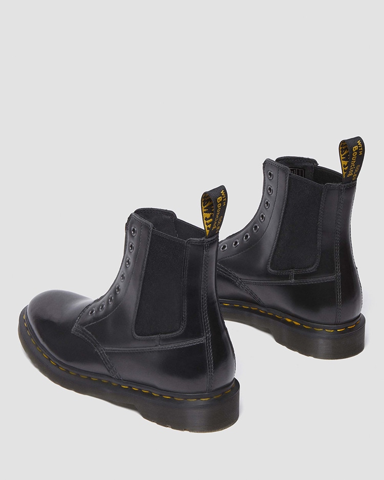 1460 ガセット 8 ホール ブーツ | ドクターマーチン公式オンラインショップ｜Dr.Martens