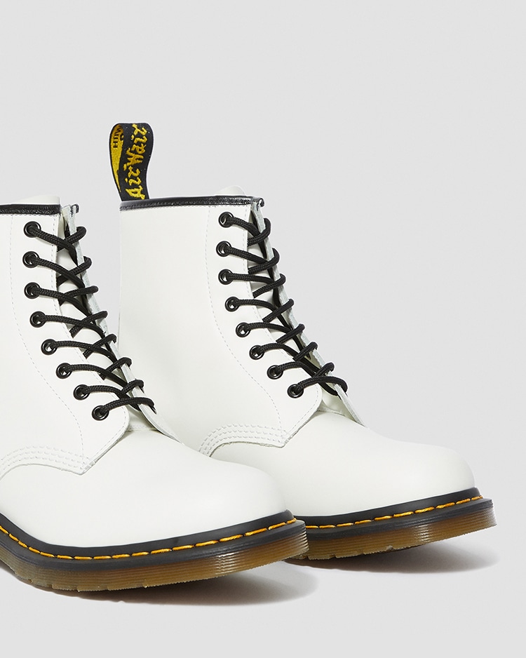 Dr.Martens8ホールブーツ白UK8EU42マーチンUK8 - ブーツ