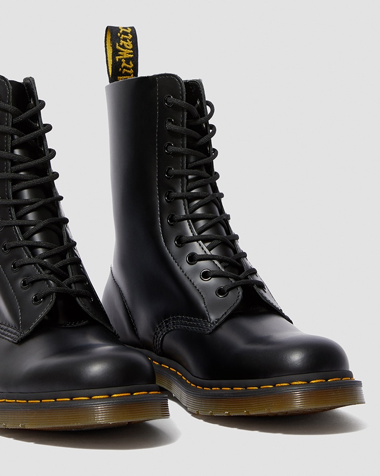 ドクターマーチンDr.Martens 10ホール靴