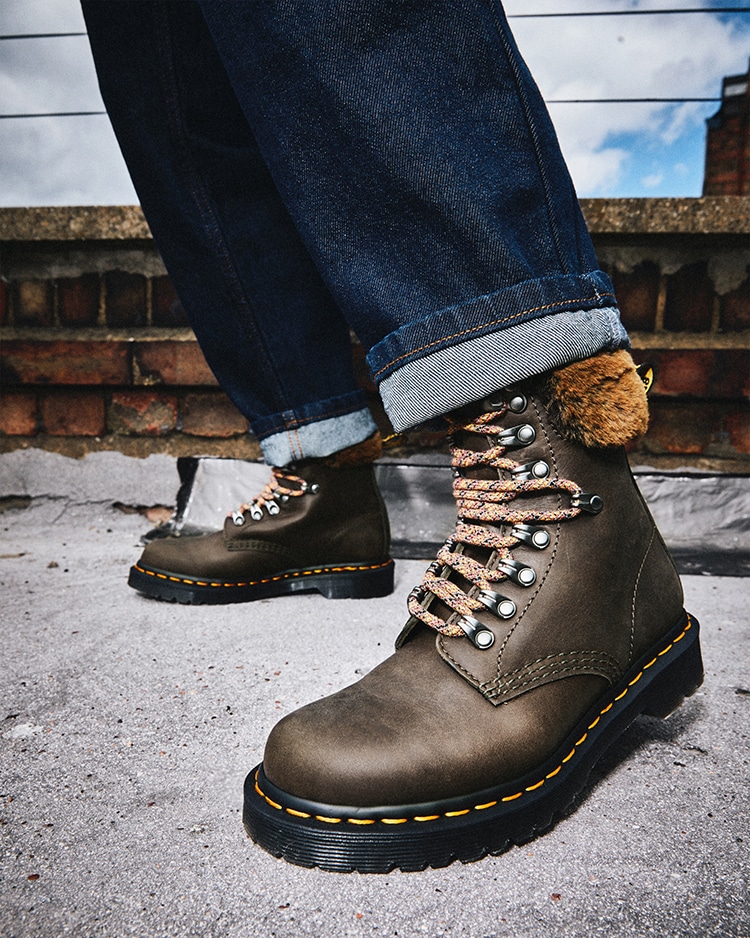 1460 Serena Collar 8 ホール ブーツ ドクターマーチン公式オンラインショップ Dr Martens