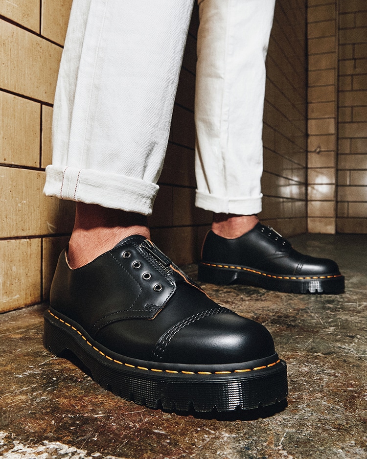 Smiths Bex レースレス 4 ホール シューズ ドクターマーチン公式オンラインショップ Dr Martens