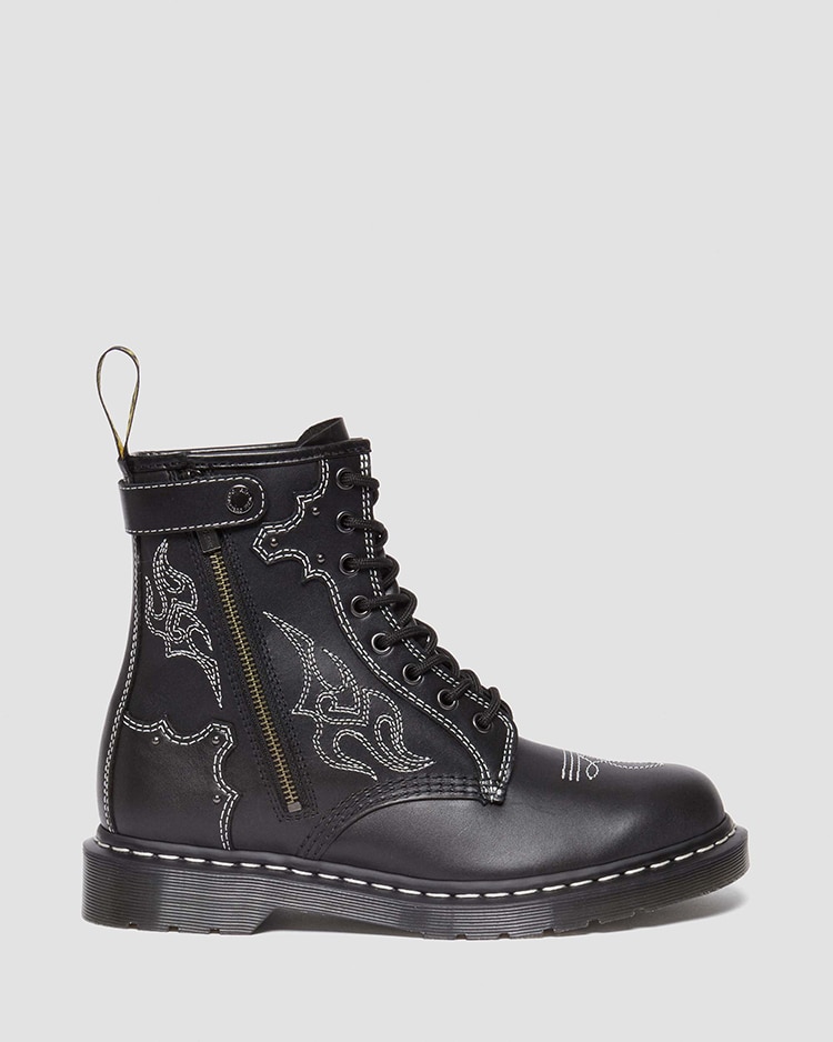 Dr.Martens Beavis\u0026Butt-Head 8HOLE BOOTS気になり欲しくなりました