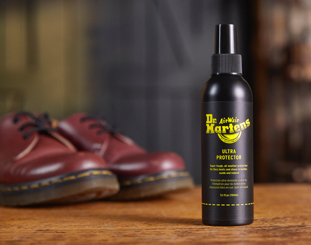 HOW TO PROTECT YOUR LEATHER OR SUEDE BOOTS  SHOES｜ドクターマーチン｜ドクターマーチン 公式オンラインショップ｜DR. MARTENS