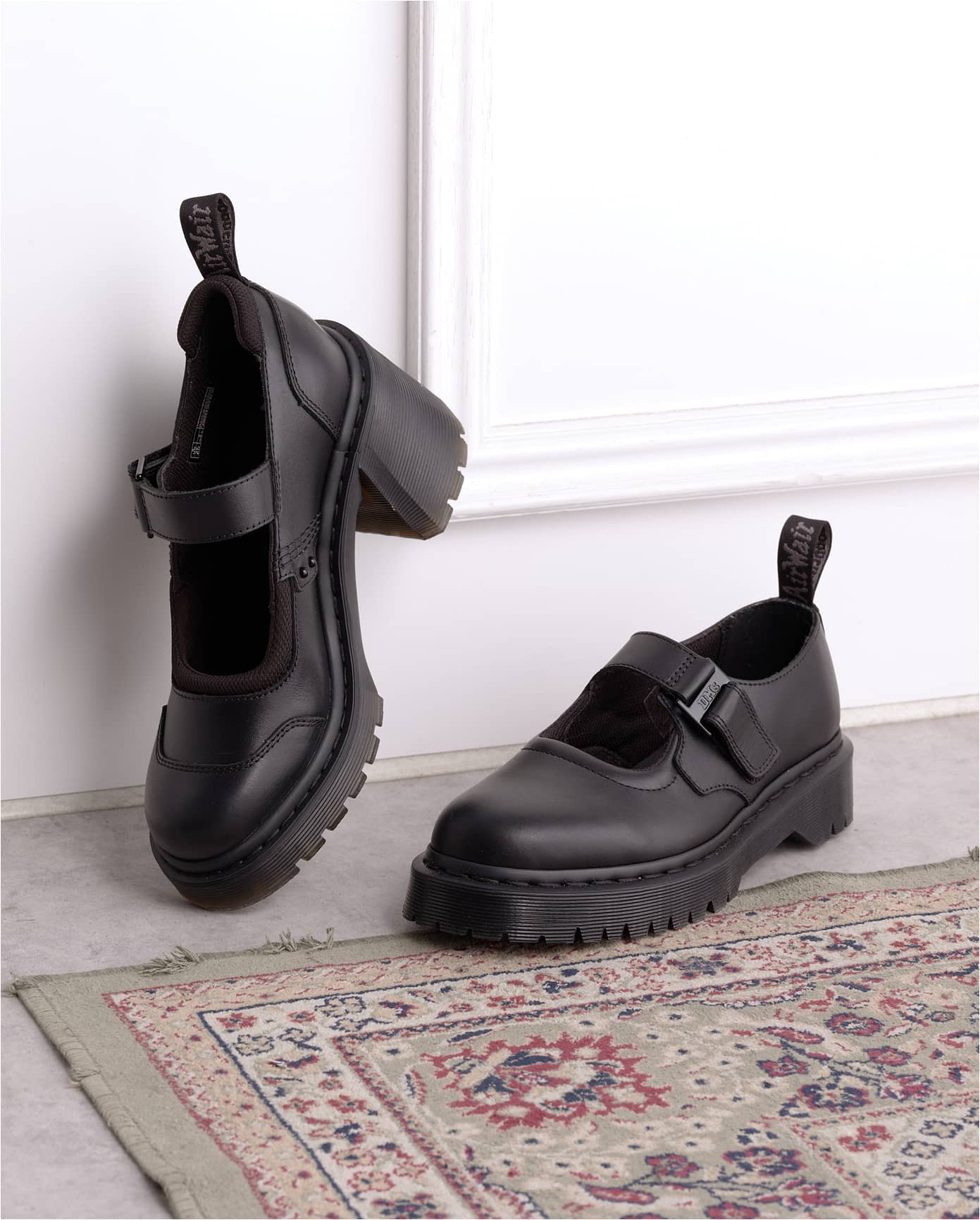 NEW STEP, YOUR STYLE