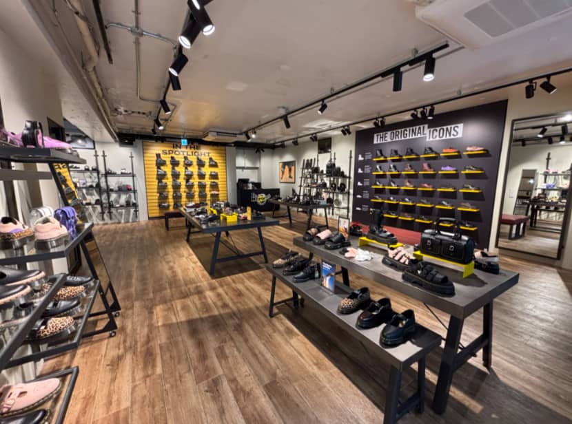 ドクターマーチン 南堀江店