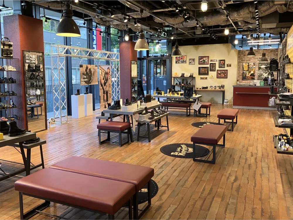 ドクターマーチン WITH 原宿