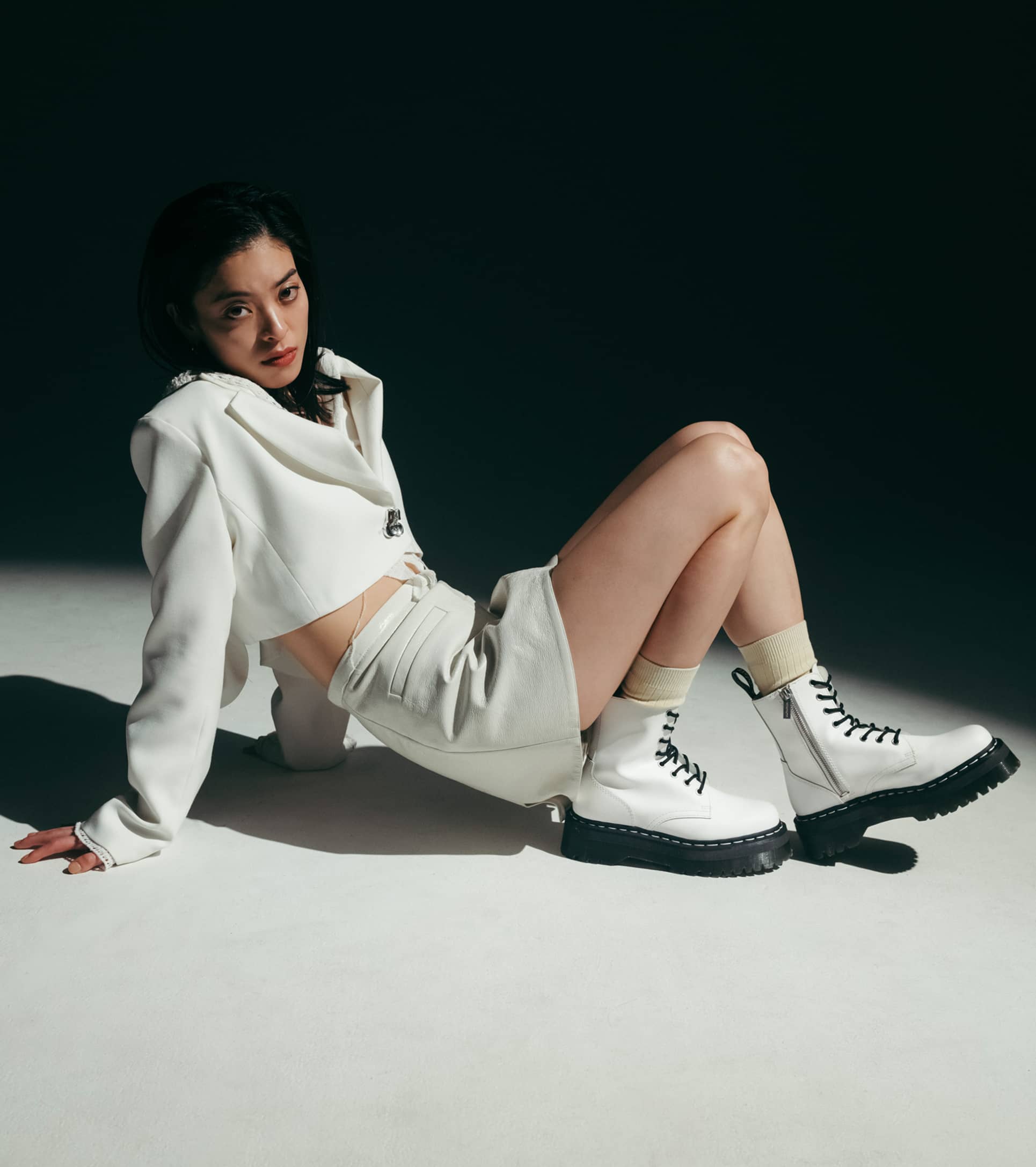 THE WHITE SMOOTH JAPAN EXCLUSIVE