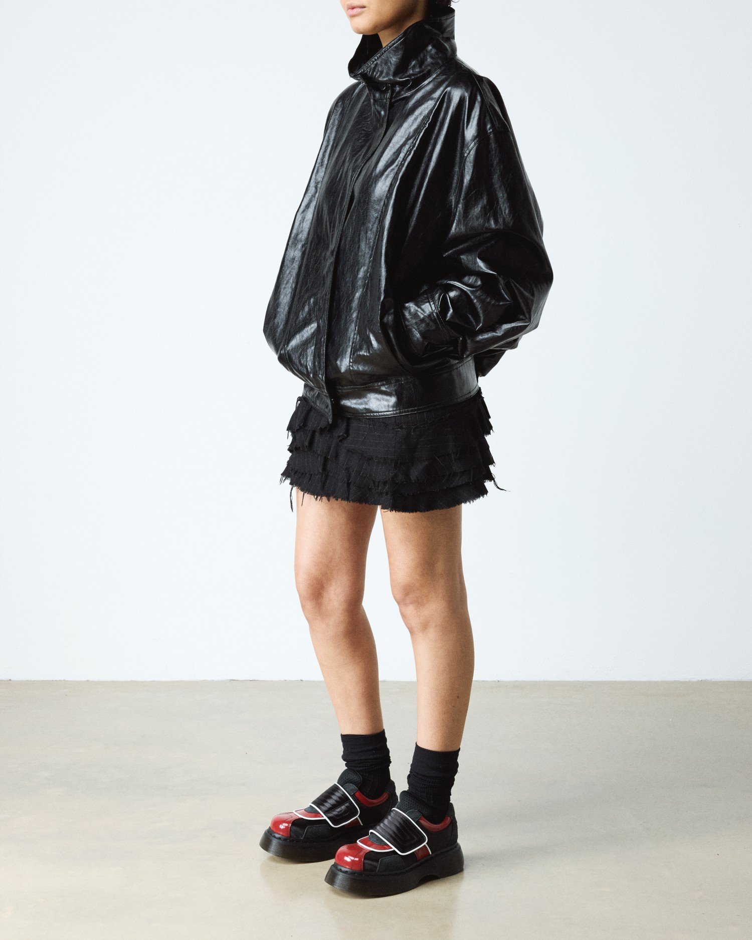 BUZZ ストラップ シューズ image number 1