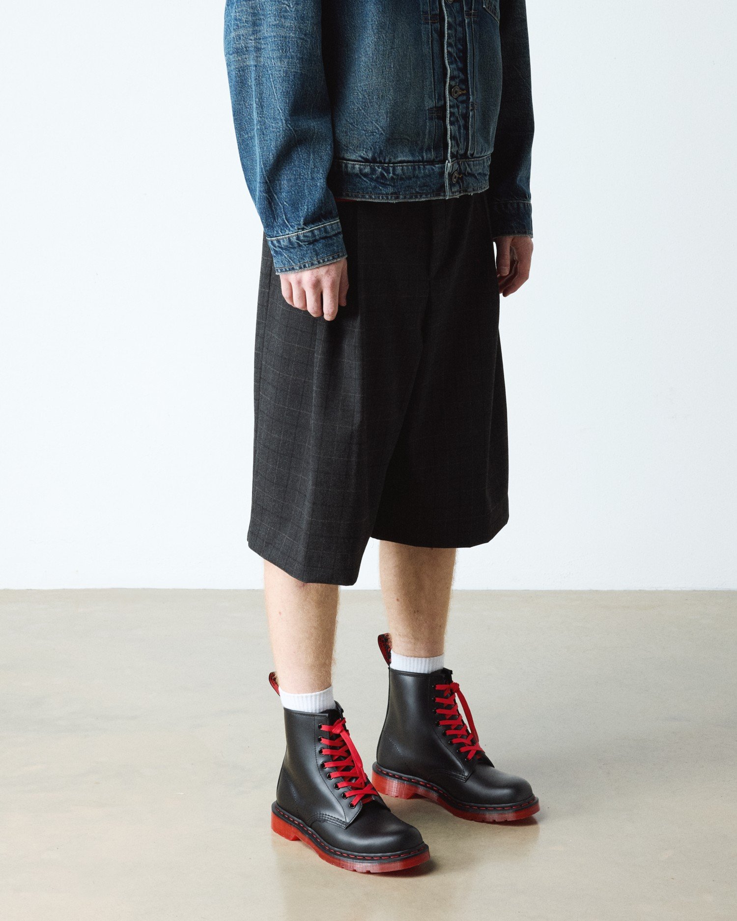 【日本限定】1460 レッドソール II 8 ホール ブーツ image number 2